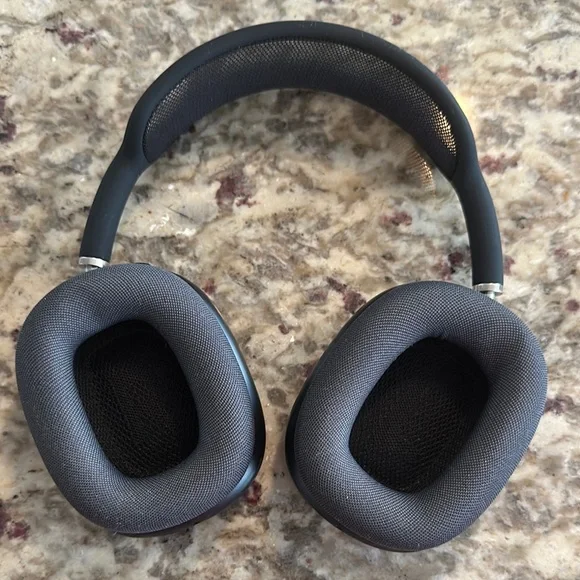 Apple Over-Ear Headphones - AirPod Max